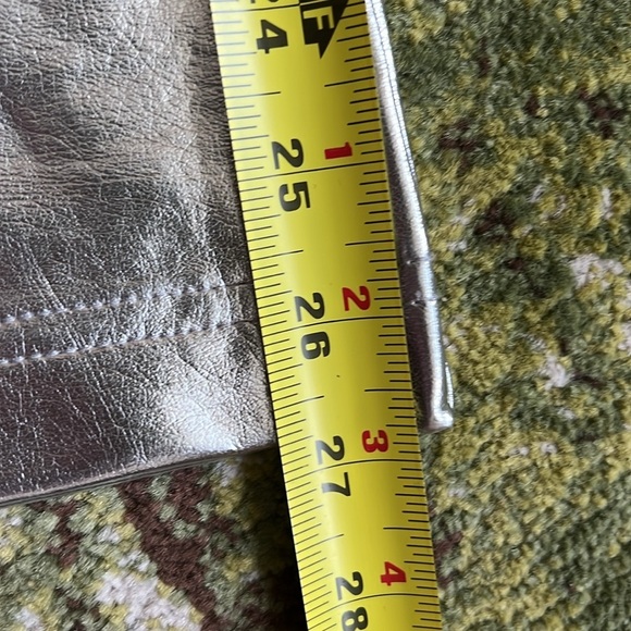 NWT  7 For All Mankind Women's Silver Metallic Faux Leather Vegan Pants - Picture 12 of 14